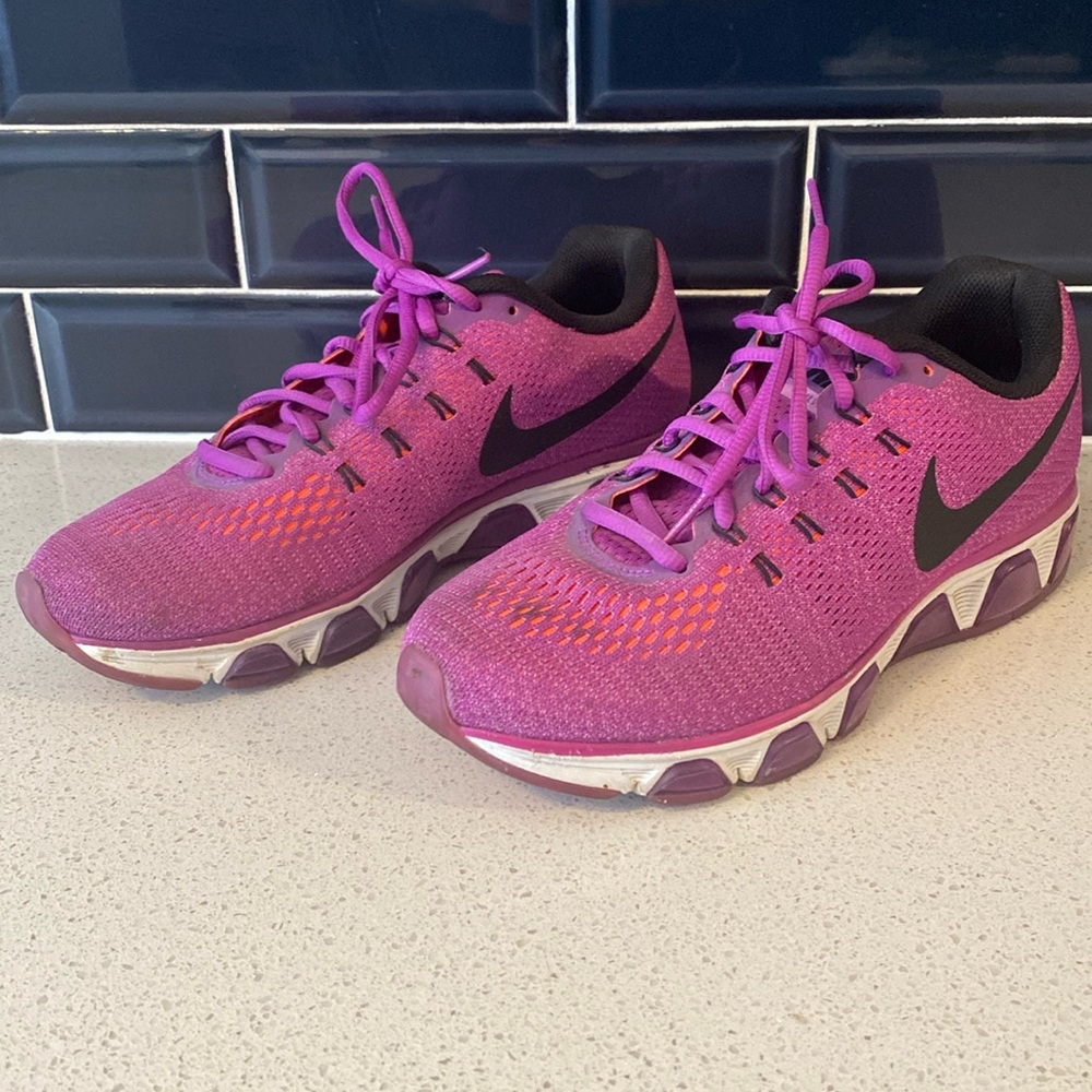 Women’s Nike Tailwind 8 Purple Size 9 Gently worn